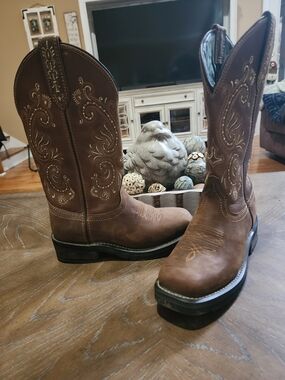 Brown Embroidered Leather Cowboy Boots